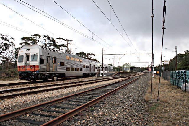 The view looking west as a Lithgow-bound train races through Bell.