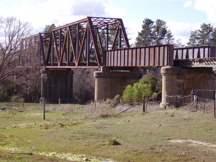 A closer view of the bridge over the Wollondilly River at Goulburn on the Crookwell branch line from the southern side.