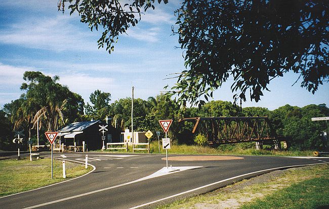 
Another view of the bridge.  The station site was to the left of the photo;
it is now tennis courts.
