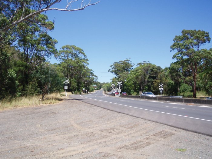 The view looking south where The Royal National Park Branch crosses the Princes Highway.
