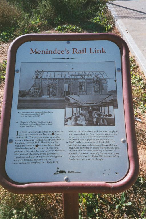 
A sign providing information on Menindee's rail history.
