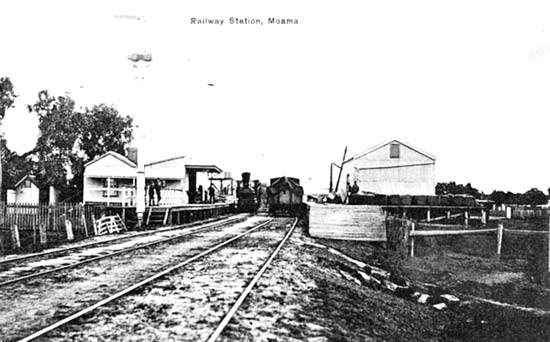 A historic photo of Moama Station.