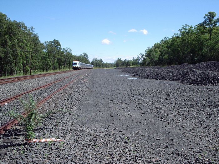 
The view of the ballast siding, looking north as a Sydney-bound XPT train
passes through.

