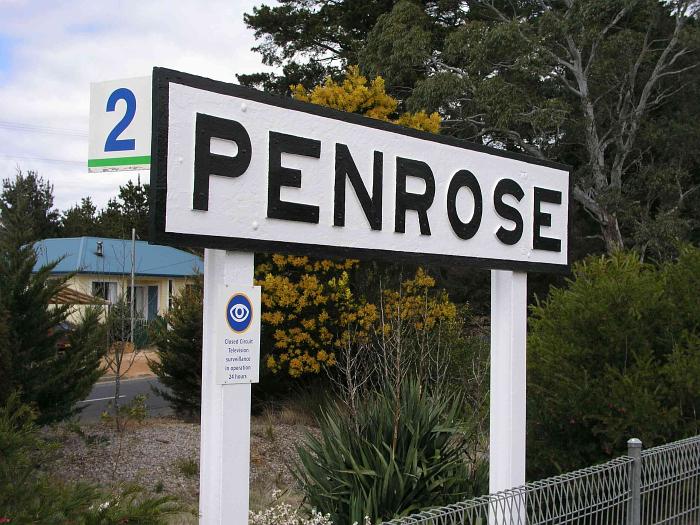 A close-up of the station name board on platform 2.  Note that the "S" appears to have been mounted upside-down.