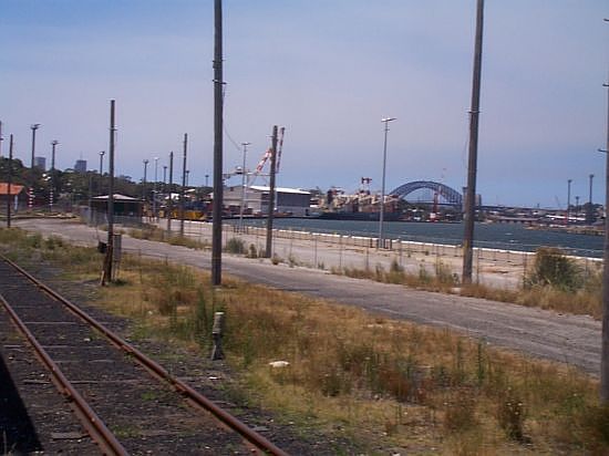 
An extension to the Rozelle Yard runs alongside the Glebe
Island container terminal.
