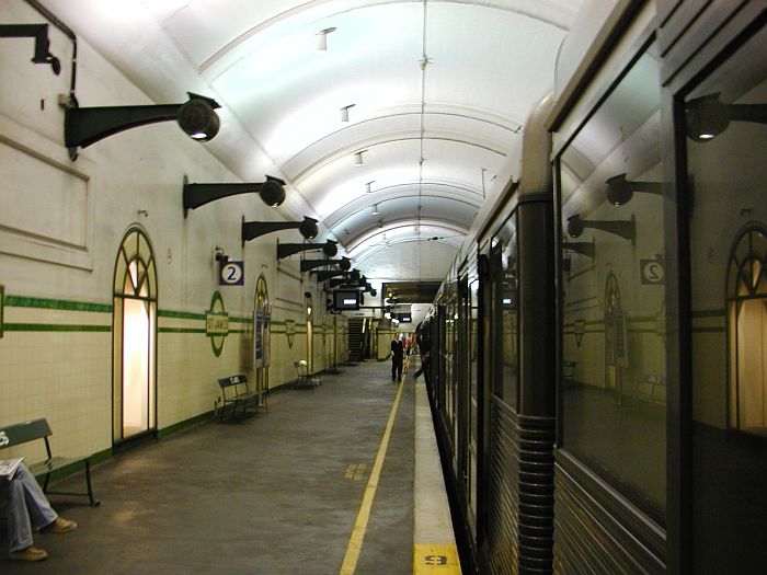 
View of the southbound platform at St James station, looking towards
the back of the train (north).
