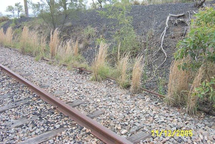 Some of the mechanical rodding is still in evidence along the lifted down main.