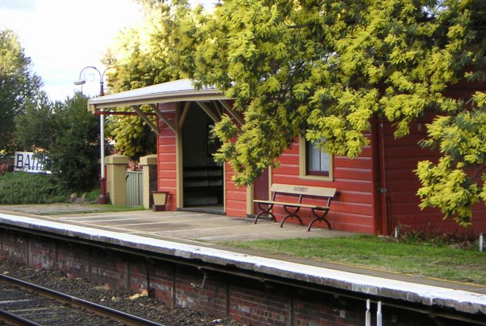 
The shelter on platform 2, no longer in use.
