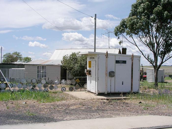 
The safeworking hut at the nearby level crossing.
