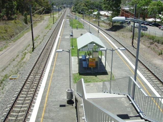 The "D" shaped island platform, looking north.