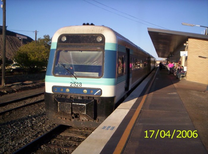 The view looking down the platform with an Xplorer set sitting alongside.