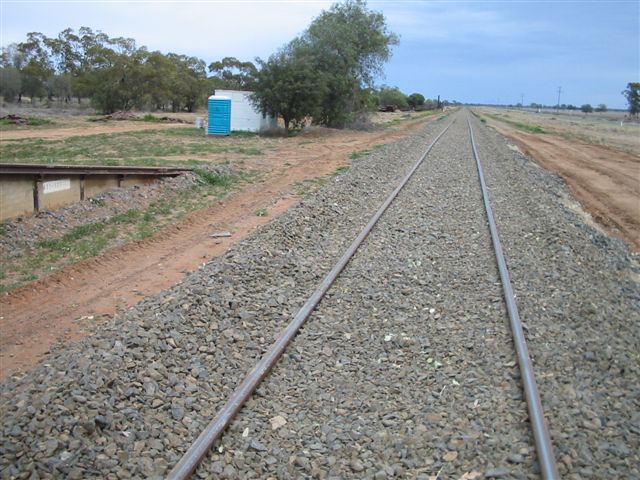 The view looking west towards Walgett. The siding has been lifted.