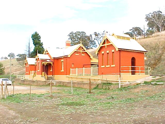 
The station at Carcoar was renovated to coincide with the 2000
re-opening of the line.
