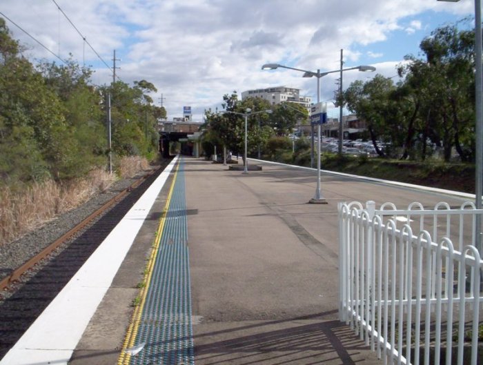 Number 1 platform at Caringbah, as viewed looking towards Sutherland.