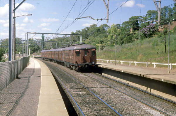 A 4-car set with target B22 heads south on the up toward Liverpool.