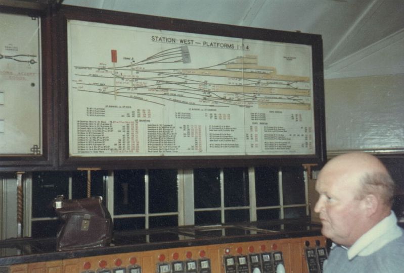 
One of the diagrams in Sydney West signal box. This one shows platforms
1 - 4, the main long distance and inter-state platforms.
