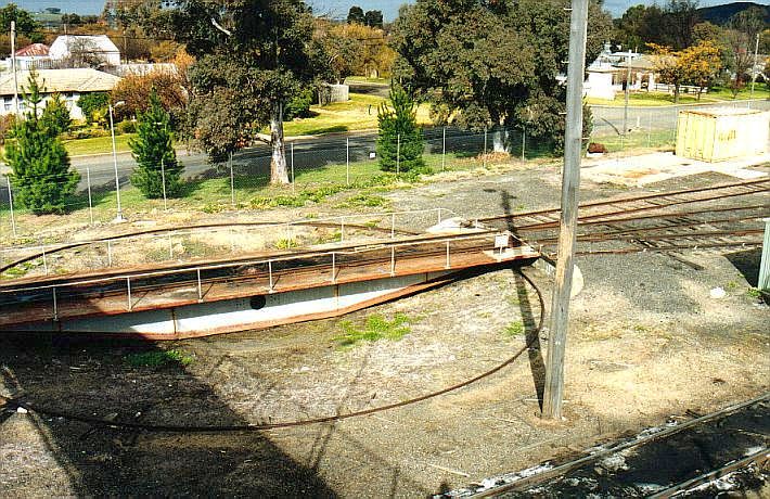 The disused turntable at the southern end of the yard.
