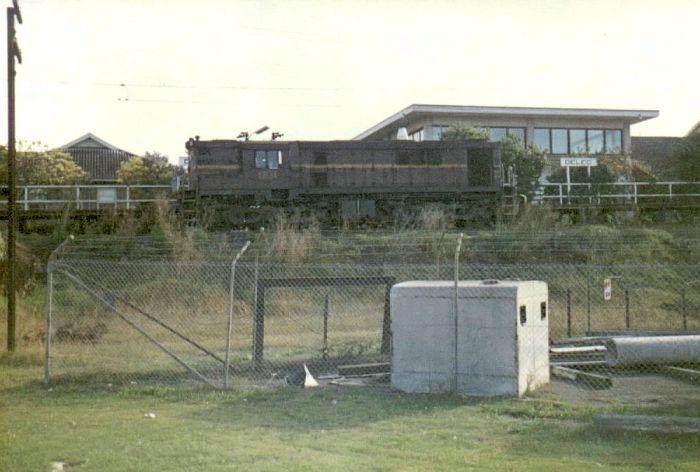 
Many a crew change has occurred on Delec platform and on an April Thursday
morning in 1980, 48134 waits placidly for its new handler.
