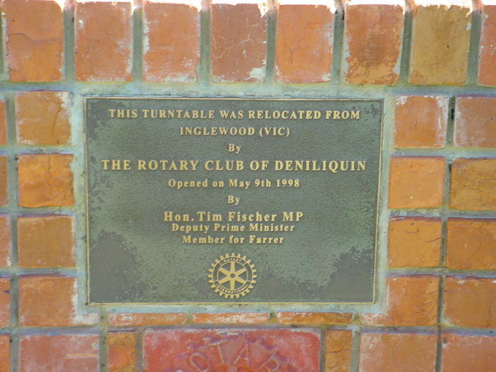 
The plaque adjacent to the turntable commemorating its relocation from
Inglewood (Victoria).
