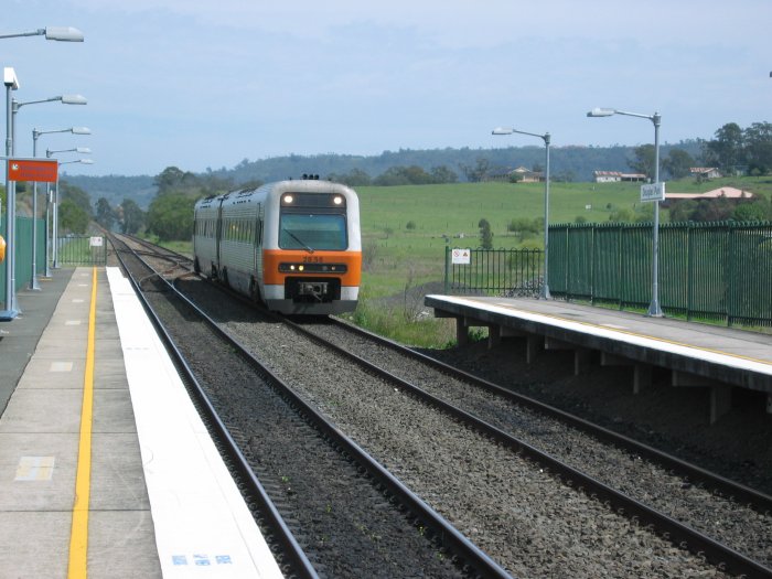 The view looking towards Picton as an up Endeavor set approaches the station.