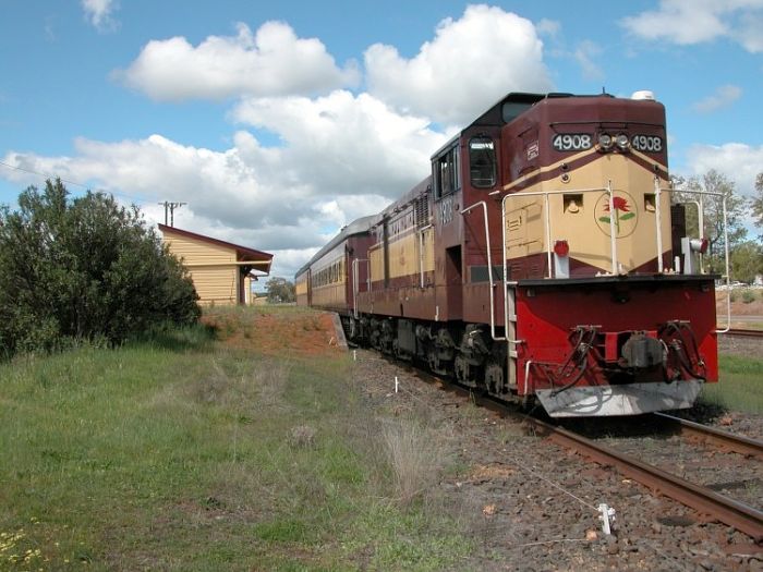 
4908 and two carriages stand at the restored station.
