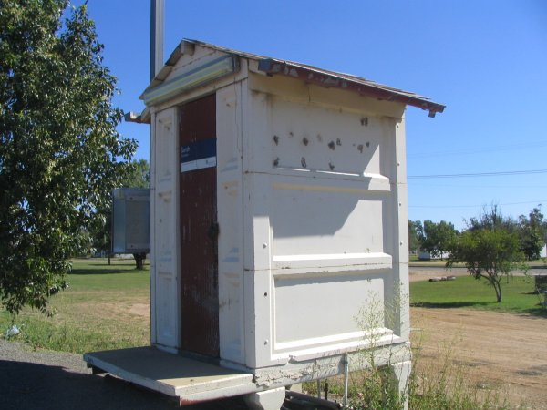 
The small staff hut at Garah.
