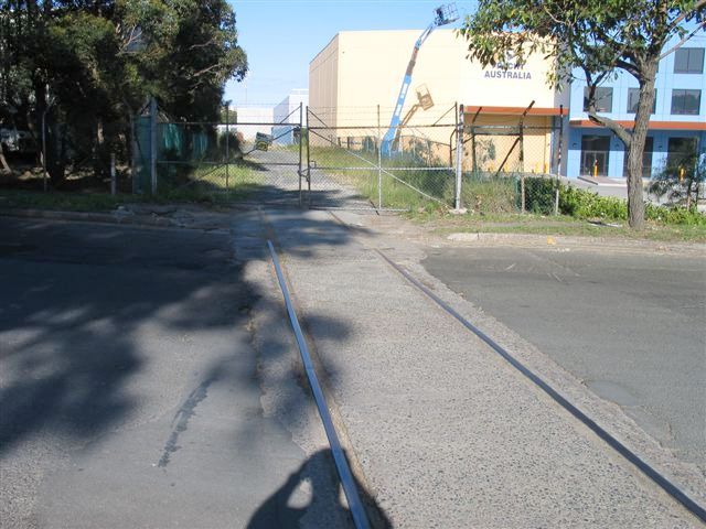 
The view of the Ampol siding at Baker Street, looking towards the end of the
siding.
