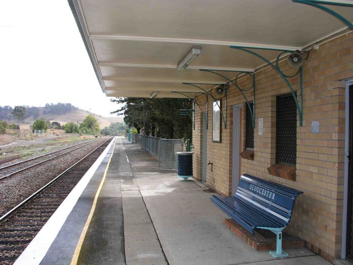 
The view looking down along the platform.
