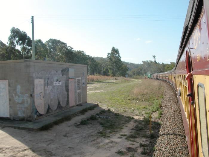 The local panel hut at Kungala. The station was located between the hut and the line.