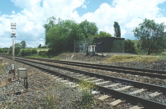 
The site of the one time platform at Maldon, near the cement works. Looking
in the direction of Picton.
