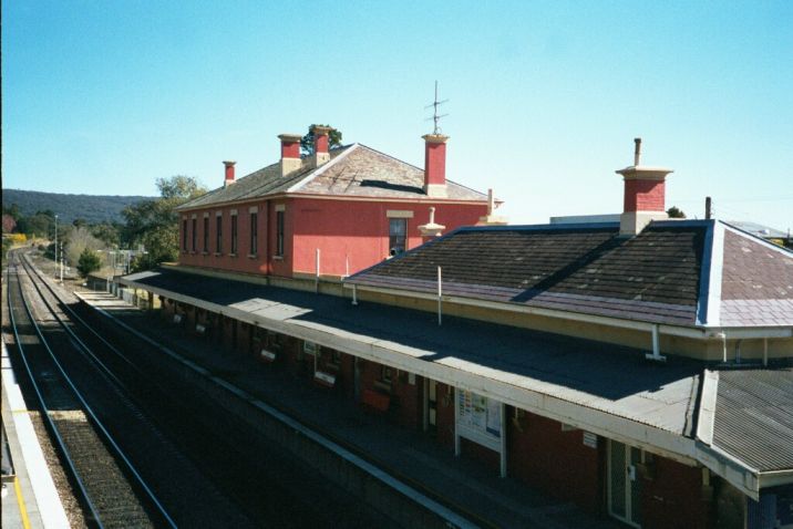 
The two-storey station building in the up platform.  At the time of the
photo, the non-operational parts of the station were available for lease.
