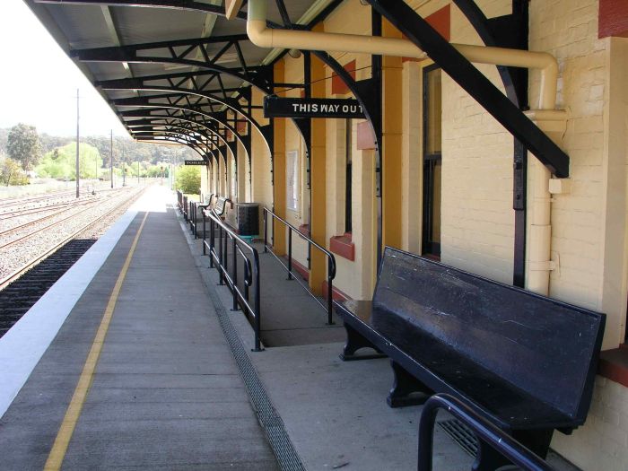 
Looking along the station facade in the direction of Werris Creek.

