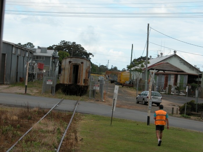
The current end of the line beyond Murwillumbah station towards
Condong. The siding holds several former Ritz Rail cars under a new owner.
Three more cars had just been delivered when this shot was taken.
