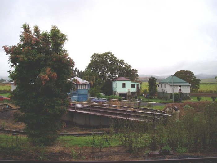 Another view of the turntable.