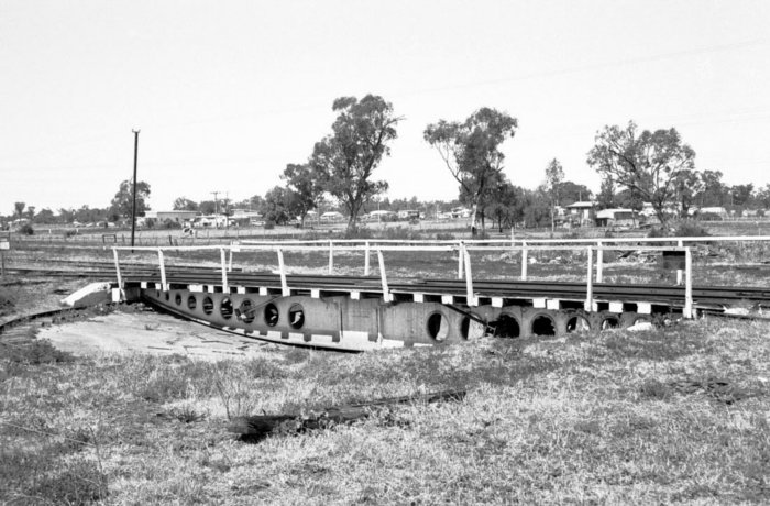 The 50 foot Sellers turntable at the western end of the yard.