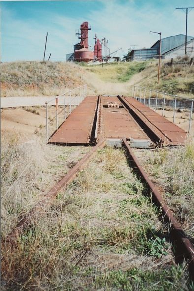 The turntable is still present although currently no longer usable.
