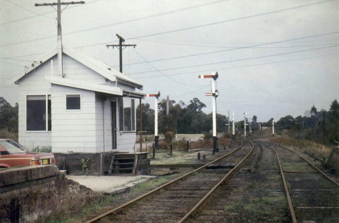 
Neath station was opened in 1908 and the 16 lever signal box is shown still
with signals in the yard.  The line in the left background led to the Neath
Colliery.
