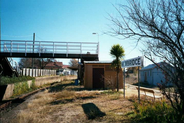 
The one-time down side platform.  The track on the left was once the
down main;  it is now just a perway siding.
