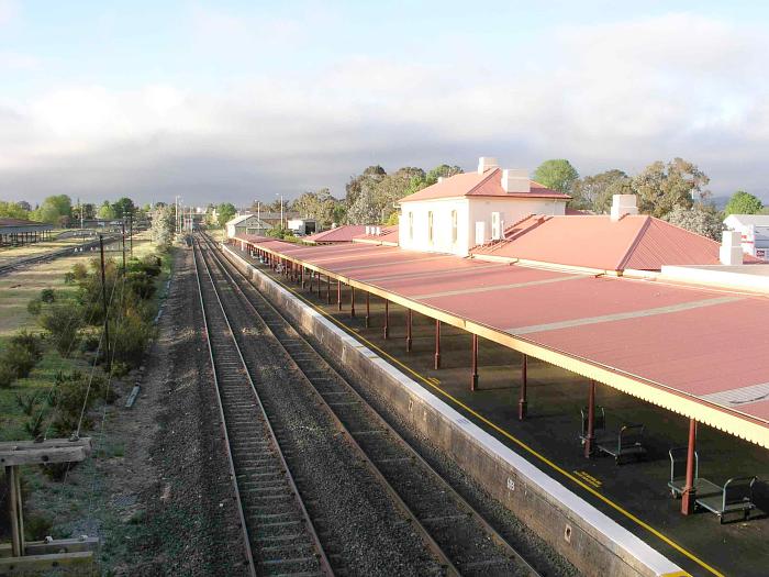 
The view looking down over the main platform in the direction of Sydney.
