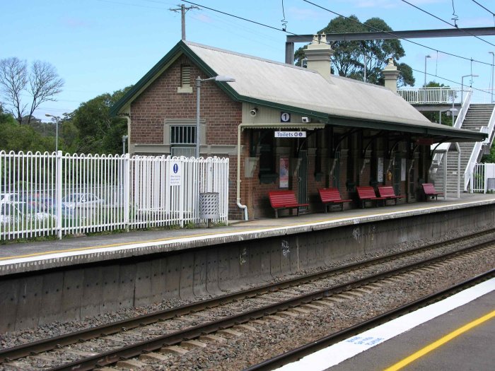 The main station building on platform 1.