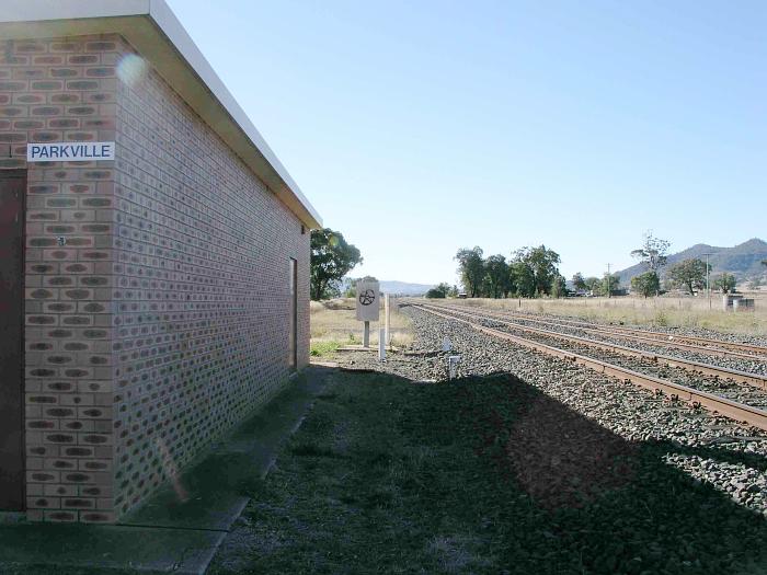 
Little remains except for a modern signalling hut, in this view
looking north.
