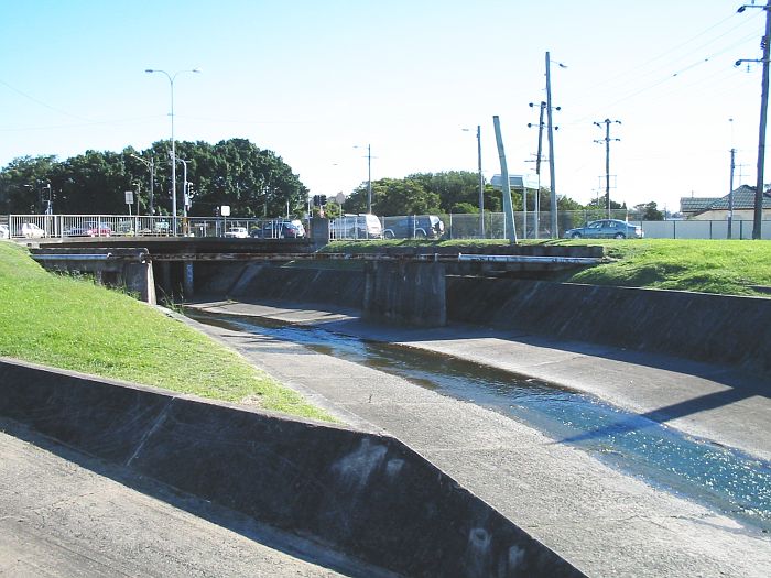 
The concrete supports in the stormwater channel are where the branch line
crossed over adjacent to Griffiths Road Broadmeadow.
