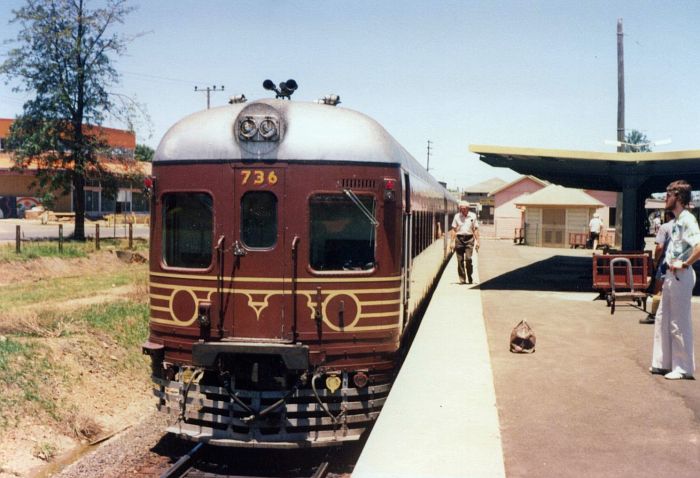 
736/636 have stopped at the station.
