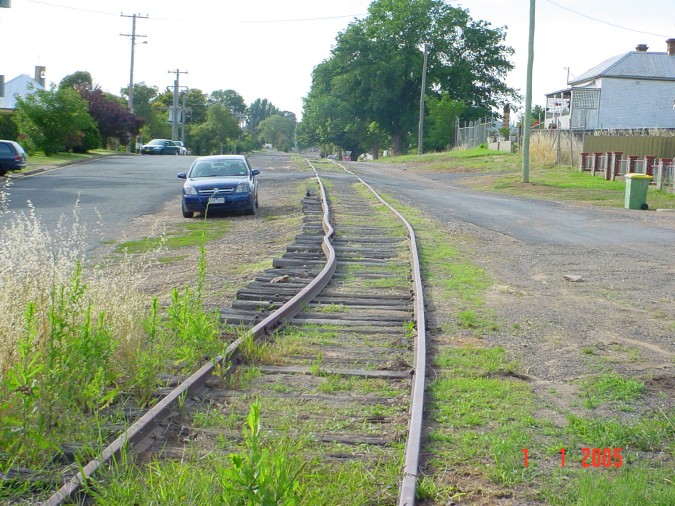 
The view looking towards Rossi Street, after the track has crossed the
nearby river.
