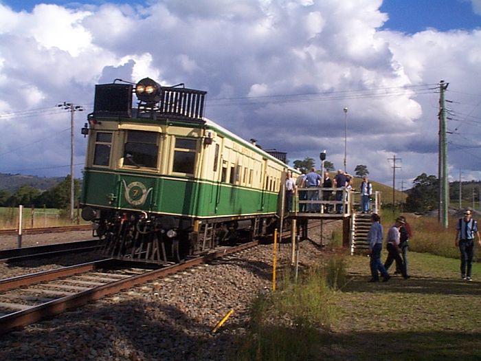 
The Rail Motor Society's No 7 and 1 cars stopped at the platform,
in this view looking south.
