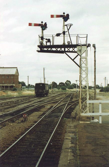 
The semaphore signals at the down end of the platform.
