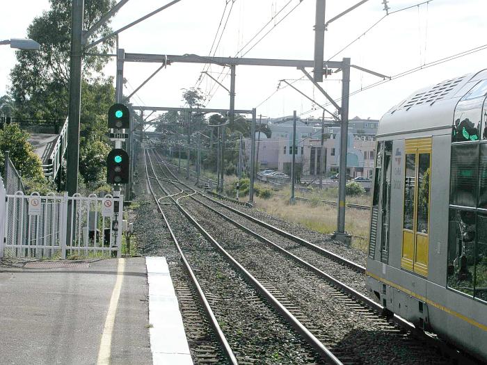 
The view looking north towards Hornsby, showing the emergency crossovers just
beyond the station.
