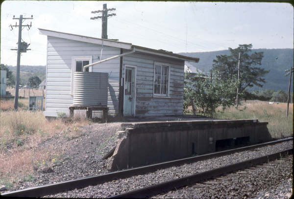 The original Towrang Signal Box on the truncated platform in 1980.