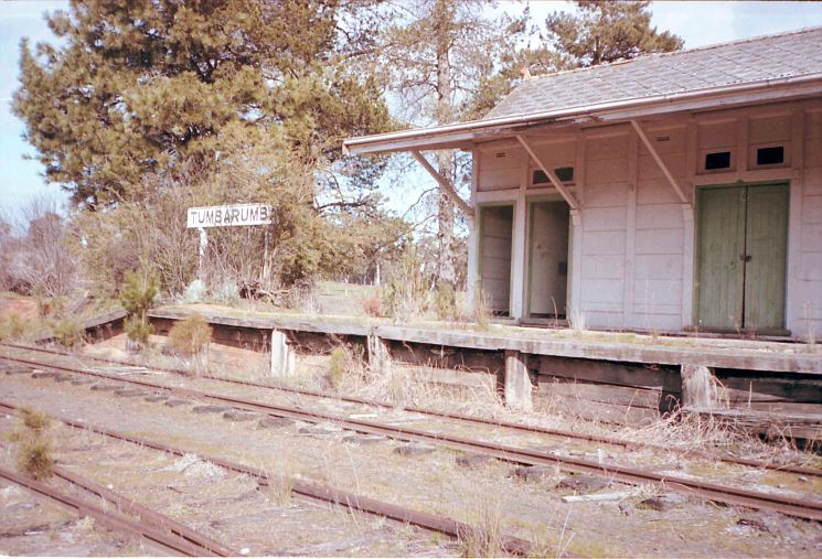 
A close up of the wooden-faced platform and station building.  The area is
still in good condition considering it is 13 years since the last train
ran.
