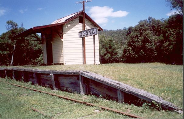 
The station shelter has been recently painted, and the platform restored.
